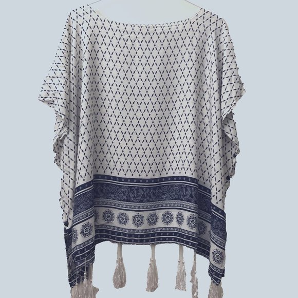 JC Sunny poncho cover up - Picture 1 of 4